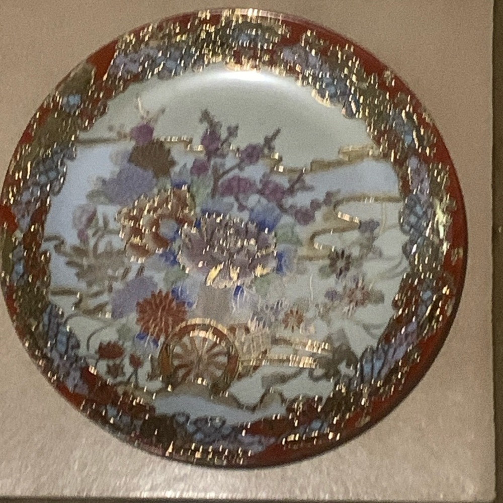 Vintage Beautiful Hand Painted Porcelain Imari Decorative Japenese Plate Gold